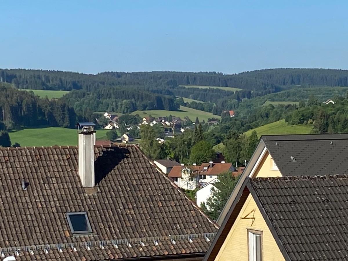 Schwarzwaldblick Apartamento Sankt Georgen im Schwarzwald Exterior foto
